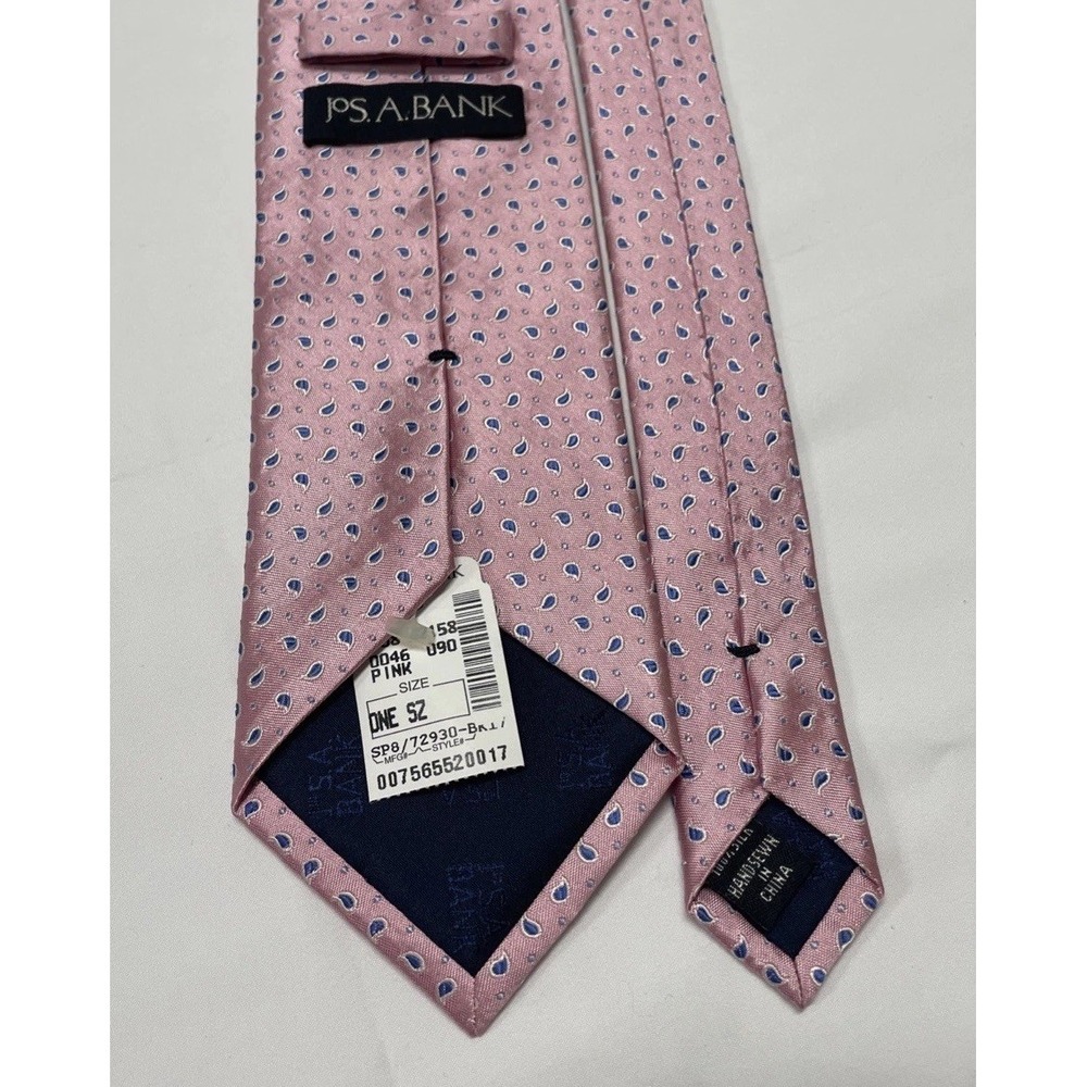 JoS A. Bank All Silk‎ Tie. Perfect Pink color with Classic Small Paisleys NWT
